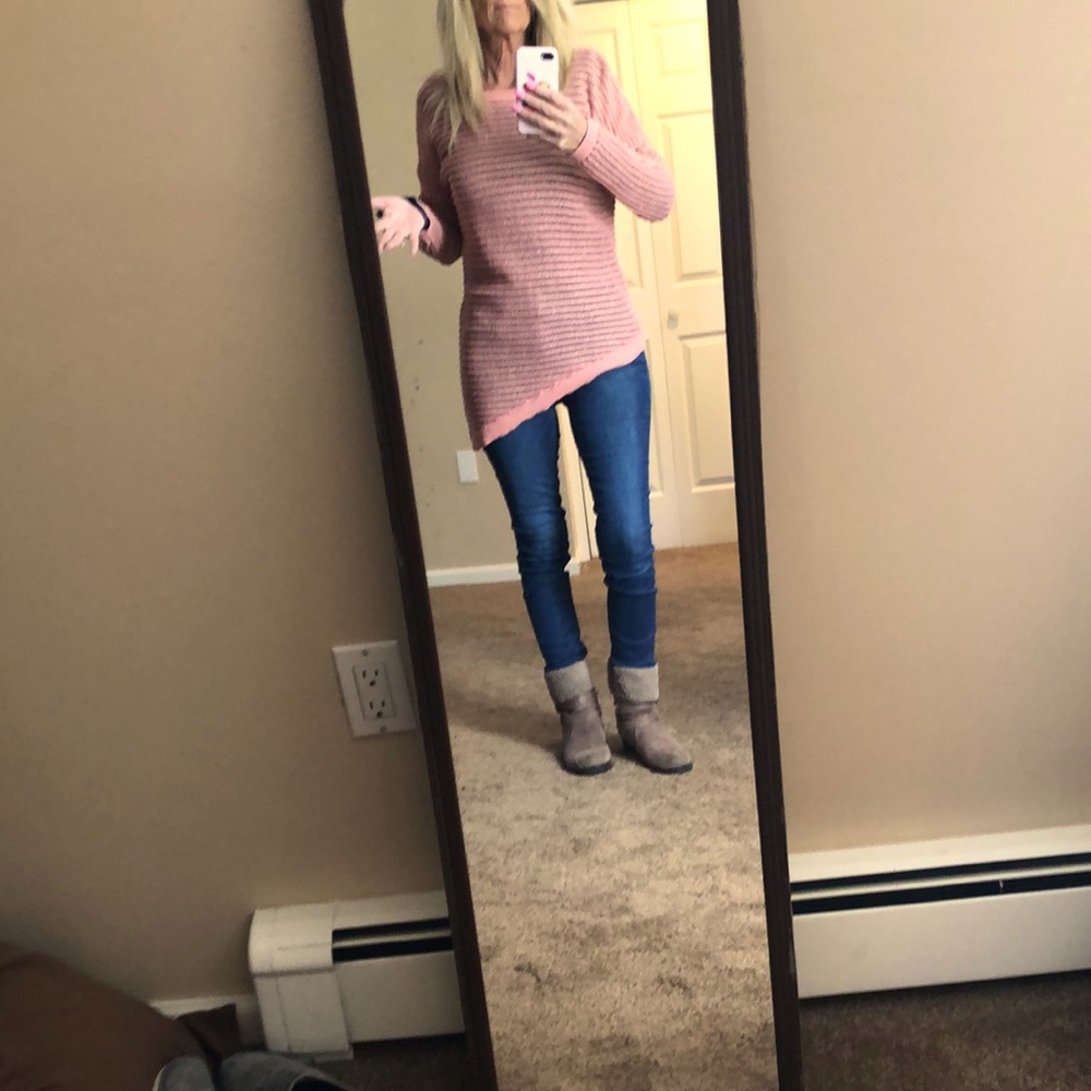 Peach light weight super cute sweater.